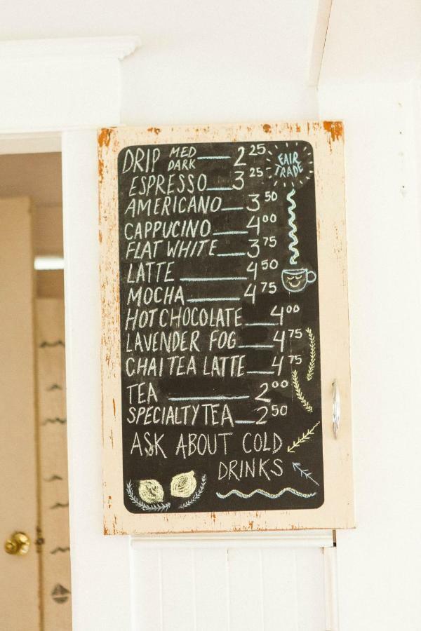 فندق إينغونيشفي  Salty Rose'S And The Periwinkle Cafe المظهر الخارجي الصورة